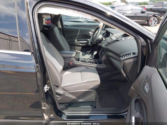 1FMCU9GD2JUC90326 Ford ESCAPE SE