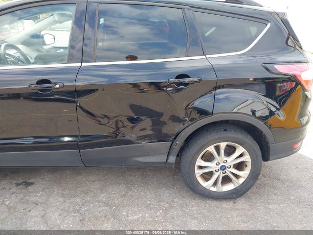 1FMCU9GD2JUC90326 Ford ESCAPE SE