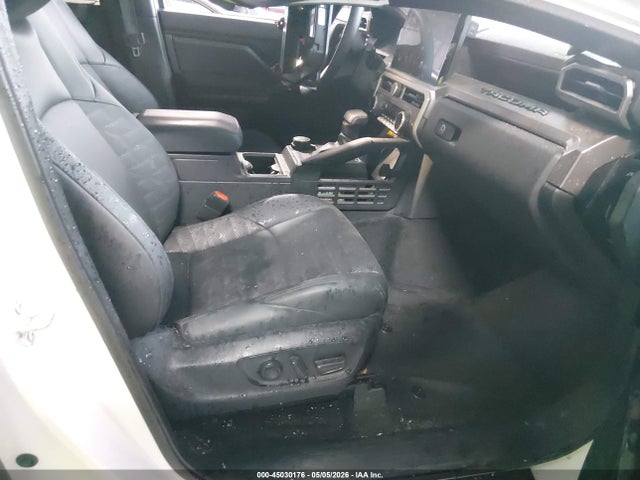 Продажа на аукционе авто 2024 Toyota Tacoma Trd Sport, vin: 3TMLB5JN6RM018950, номер лота: 45030176