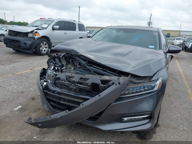 Продажа на аукционе авто 2018 Honda Accord Hybrid Touring, vin: 1HGCV3F94JA012428, номер лота: 45030182