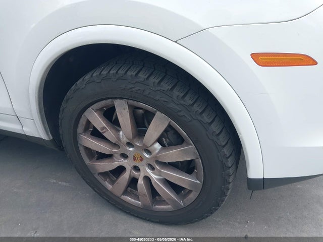 Porsche Cayenne Platinum Edition 2017 WP1AA2A28HKA80739 Image 13