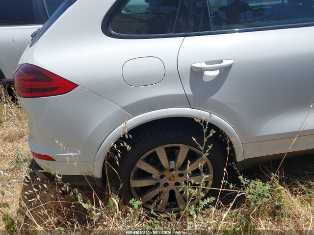 Porsche Cayenne Platinum Edition 2017 WP1AA2A28HKA80739 Image 4