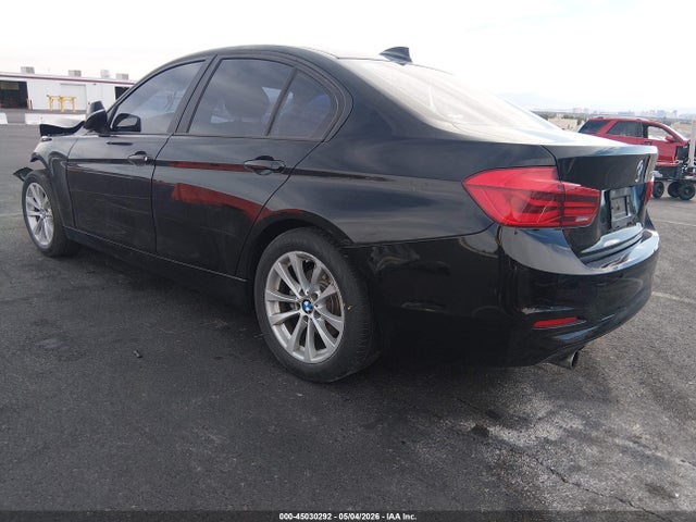 BMW 320i 2018 WBA8A9C50JAH11995 Image 3