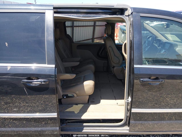45030306 :رقم المزاد ، 2C4RC1BG4FR739787 vin ، 2015 Chrysler Town & Country Touring مزاد بيع