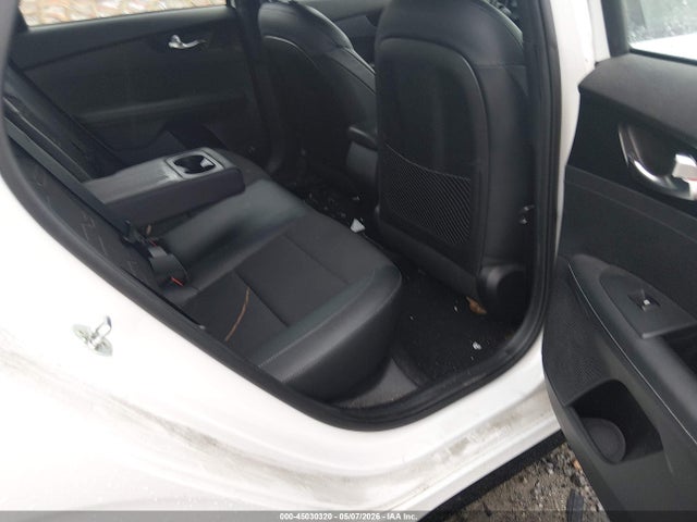 45030320 :رقم المزاد ، 3KPF34AD4ME367443 vin ، 2021 Kia Forte Gt-line مزاد بيع