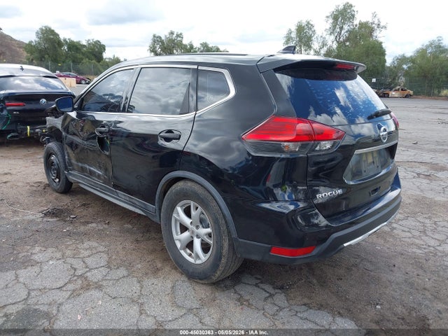 45030363 :رقم المزاد ، JN8AT2MT2HW137708 vin ، 2017 Nissan Rogue S مزاد بيع