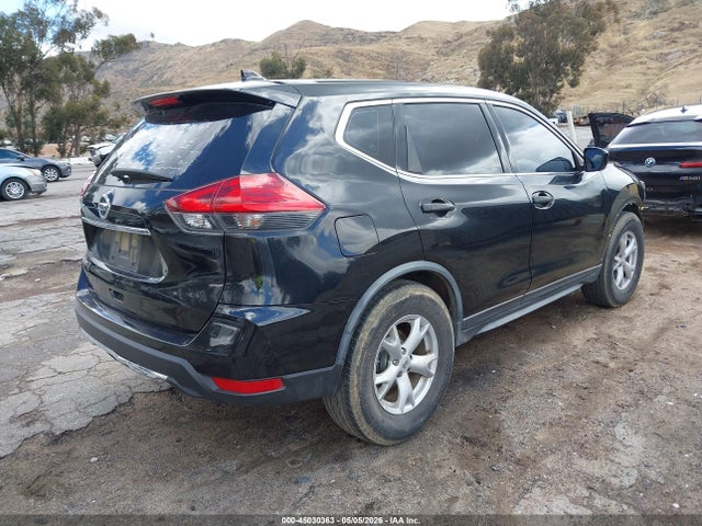 45030363 :رقم المزاد ، JN8AT2MT2HW137708 vin ، 2017 Nissan Rogue S مزاد بيع