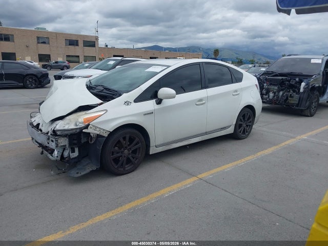JTDKN3DU8E0382035 Toyota Prius Three