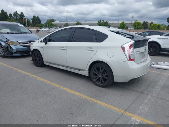 JTDKN3DU8E0382035 Toyota Prius Three