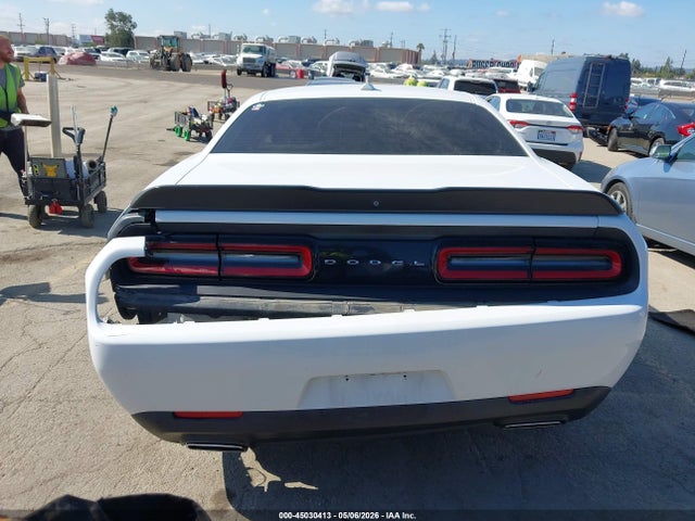 Dodge Challenger Sxt 2018 2C3CDZAG8JH288157 Image 15