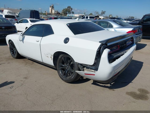 Dodge Challenger Sxt 2018 2C3CDZAG8JH288157 Image 3