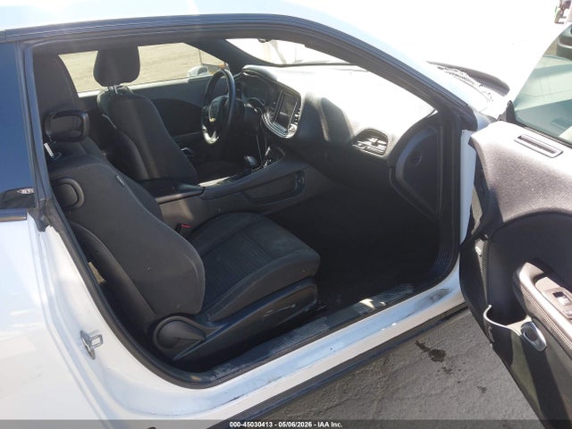 Dodge Challenger Sxt 2018 2C3CDZAG8JH288157 Image 5