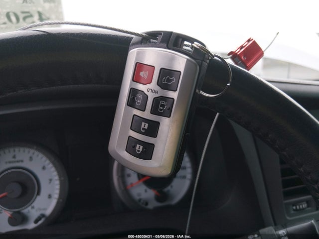 5TDXZ3DC6JS947665 Toyota Sienna Se 8 Passenger