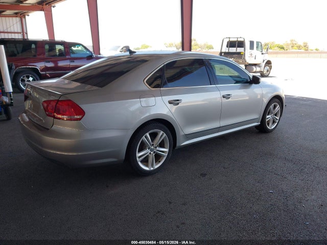 Aukcja sprzedaży 2014 Volkswagen Passat 2.0l Tdi Sel Premium, vin: 1VWCN7A31EC101812, numer aukcji: 45030484