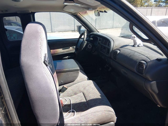 45030530 :رقم المزاد ، 1B7HF13V5XJ516697 vin ، 1999 Dodge Ram مزاد بيع
