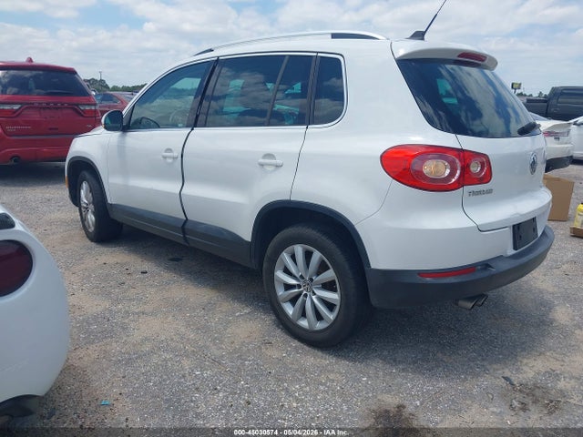 45030574 :رقم المزاد ، WVGAV7AX9BW505797 vin ، 2011 Volkswagen Tiguan Se مزاد بيع