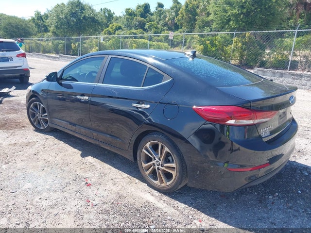 45030586 :رقم المزاد ، KMHD84LF7HU116345 vin ، 2017 Hyundai Elantra Limited مزاد بيع