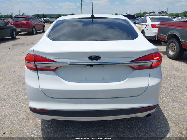 45030609 :رقم المزاد ، 3FA6P0H76HR350256 vin ، 2017 Ford Fusion Se مزاد بيع