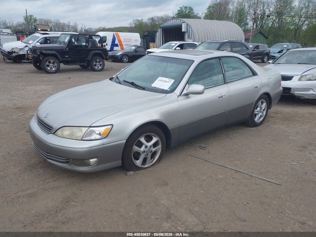 45030657 :رقم المزاد ، JT8BF28G015108352 vin ، 2001 Lexus Es 300 مزاد بيع