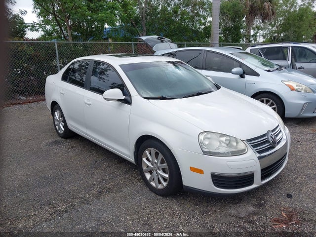 2010 Volkswagen Jetta Limited Edition მანქანა იყიდება აუქციონზე, vin: 3VWRX7AJ9AM162322, აუქციონის ნომერი: 45030692