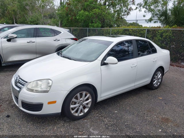 2010 Volkswagen Jetta Limited Edition მანქანა იყიდება აუქციონზე, vin: 3VWRX7AJ9AM162322, აუქციონის ნომერი: 45030692