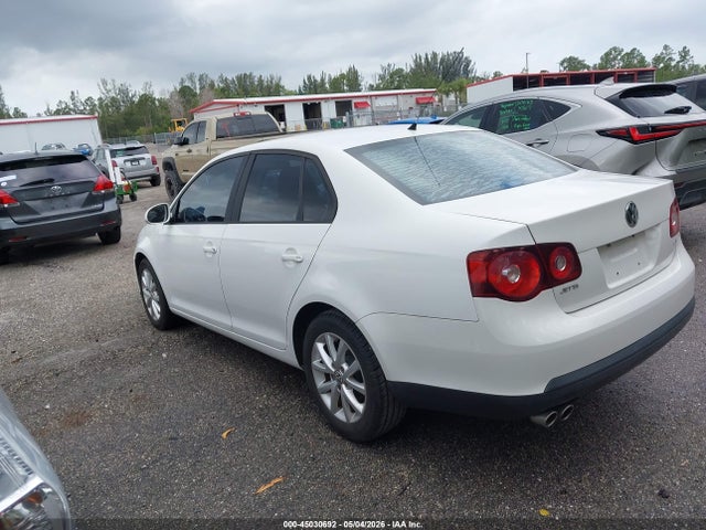 2010 Volkswagen Jetta Limited Edition მანქანა იყიდება აუქციონზე, vin: 3VWRX7AJ9AM162322, აუქციონის ნომერი: 45030692