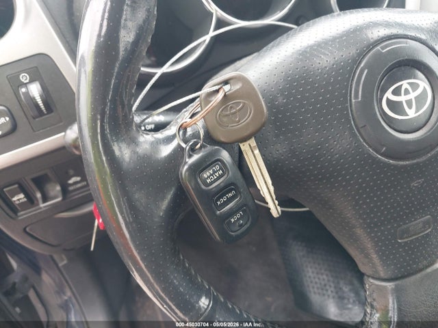 45030704 :رقم المزاد ، 2T1KR32E86C562333 vin ، 2006 Toyota Matrix Xr مزاد بيع