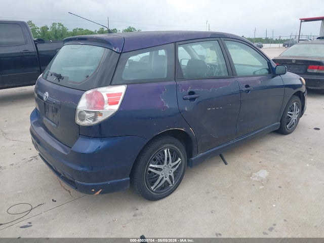 45030704 :رقم المزاد ، 2T1KR32E86C562333 vin ، 2006 Toyota Matrix Xr مزاد بيع