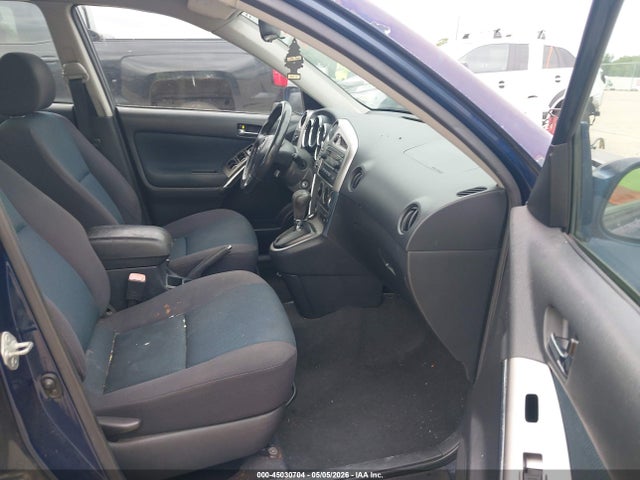 45030704 :رقم المزاد ، 2T1KR32E86C562333 vin ، 2006 Toyota Matrix Xr مزاد بيع