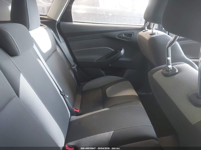 45030847 :رقم المزاد ، 1FAHP3K21CL271561 vin ، 2012 Ford Focus Se مزاد بيع