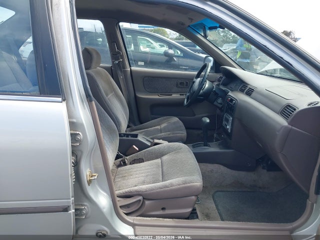 45030922 :رقم المزاد ، 3N1AB41D1WL040237 vin ، 1998 Nissan Sentra Gxe/xe مزاد بيع