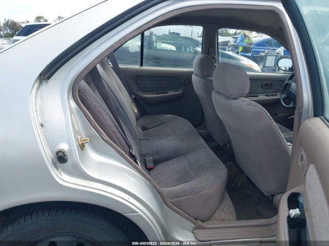 45030922 :رقم المزاد ، 3N1AB41D1WL040237 vin ، 1998 Nissan Sentra Gxe/xe مزاد بيع