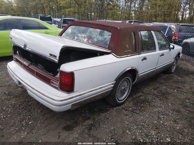 Auction sale of the 1993 Lincoln Town Car Executive, vin: 1LNLM81W7PY762543, lot number: 45030945