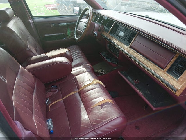 Auction sale of the 1993 Lincoln Town Car Executive, vin: 1LNLM81W7PY762543, lot number: 45030945