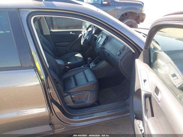 45030957 :رقم المزاد ، WVGAV7AX6FW607239 vin ، 2015 Volkswagen Tiguan Se مزاد بيع