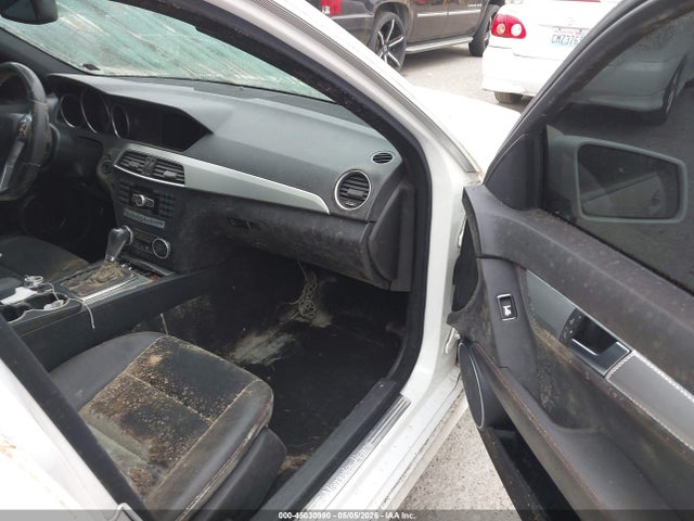 Aukcja sprzedaży 2013 Mercedes-benz C 250 Sport, vin: WDDGF4HB3DR270924, numer aukcji: 45030990