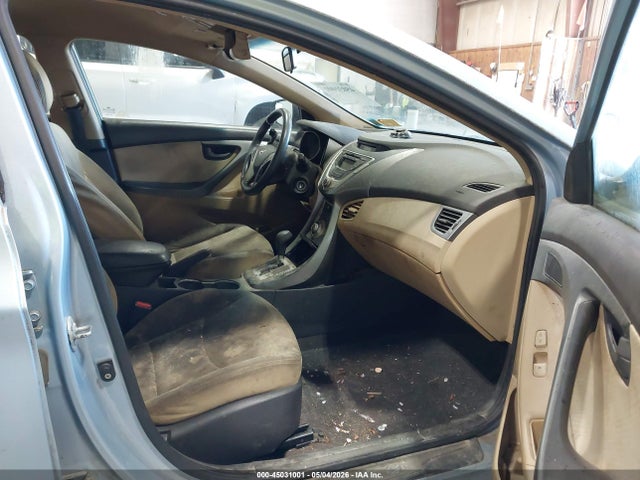 45031001 :رقم المزاد ، KMHDH4AE0BU113269 vin ، 2011 Hyundai Elantra Gls (ulsan Plant) مزاد بيع