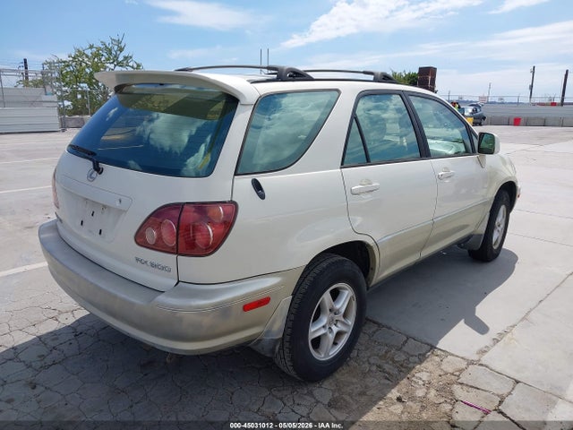 45031012 :رقم المزاد ، JT6GF10U7Y0055683 vin ، 2000 Lexus Rx 300 مزاد بيع