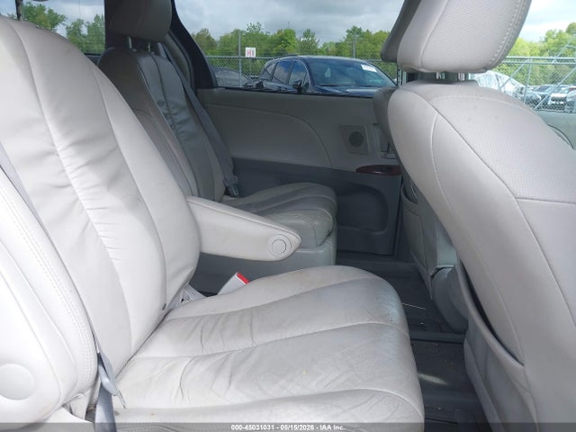 Aukcja sprzedaży 2011 Toyota Sienna Xle, vin: 5TDDK3DC5BS020293, numer aukcji: 45031031
