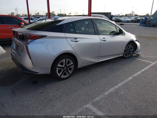 2017 Toyota Prius Three Touring მანქანა იყიდება აუქციონზე, vin: JTDKARFUXH3036065, აუქციონის ნომერი: 45031042