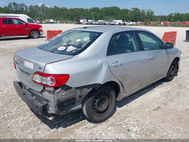 45031103 :رقم المزاد ، 2T1BU4EE1BC715970 vin ، 2011 Toyota Corolla Le مزاد بيع