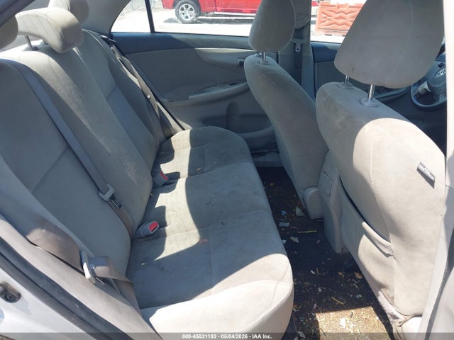 45031103 :رقم المزاد ، 2T1BU4EE1BC715970 vin ، 2011 Toyota Corolla Le مزاد بيع