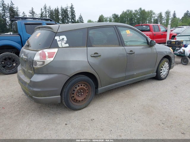 45031121 :رقم المزاد ، 2T1KR32E58C717262 vin ، 2008 Toyota Matrix Xr مزاد بيع