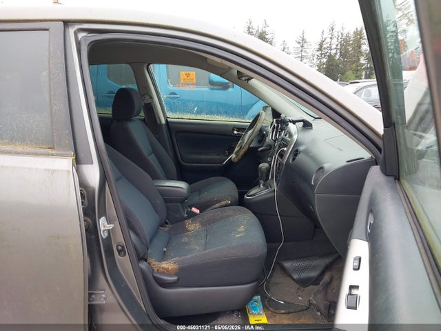45031121 :رقم المزاد ، 2T1KR32E58C717262 vin ، 2008 Toyota Matrix Xr مزاد بيع