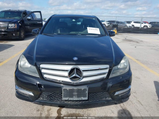 2012 Mercedes-benz C 250 Sport მანქანა იყიდება აუქციონზე, vin: WDDGF4HB1CR215807, აუქციონის ნომერი: 45031202