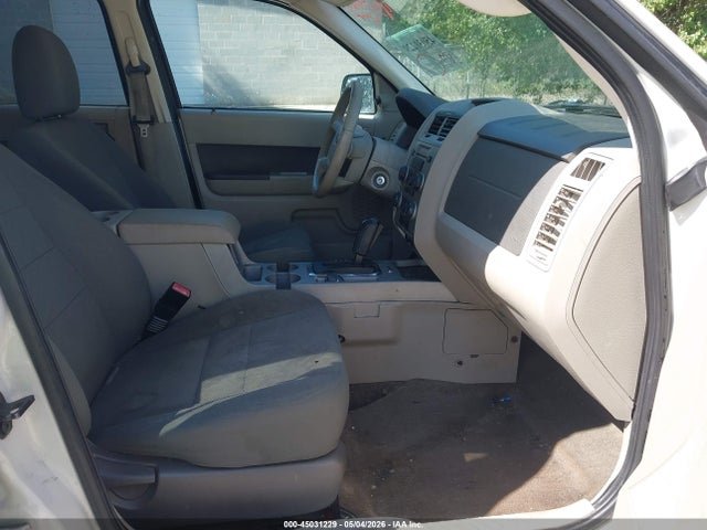 2010 Ford Escape Xlt მანქანა იყიდება აუქციონზე, vin: 1FMCU0DG3AKA46027, აუქციონის ნომერი: 45031229