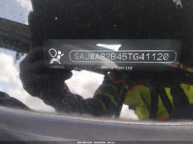 45031245 :رقم المزاد ، SAJWA82B45TG41120 vin ، 2005 Jaguar Xj Super V8 مزاد بيع
