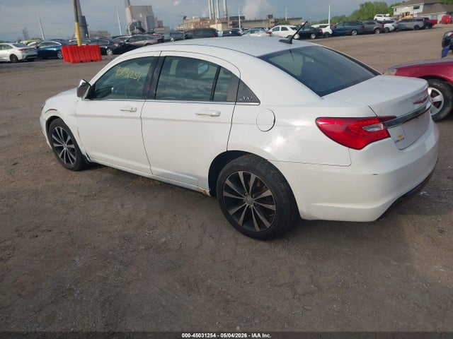 Продаж на аукціоні авто 2014 Chrysler 200 Limited, vin: 1C3CCBCG7EN135855, номер лоту: 45031254