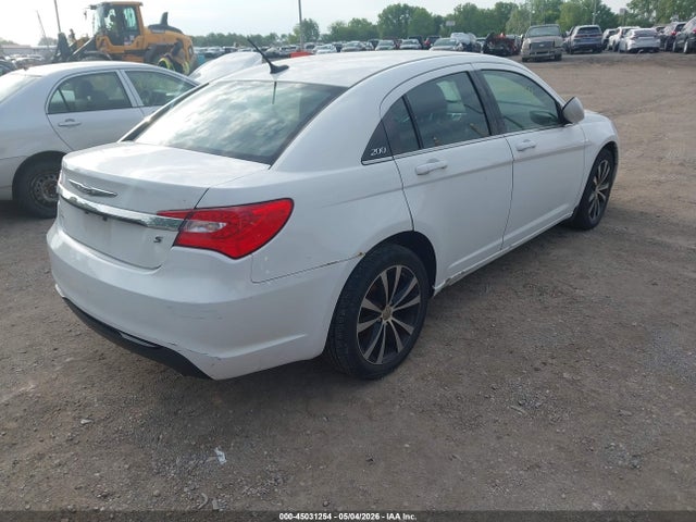 Продаж на аукціоні авто 2014 Chrysler 200 Limited, vin: 1C3CCBCG7EN135855, номер лоту: 45031254