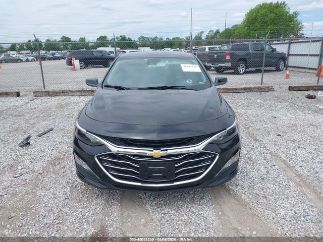 1G1ZD5STXSF140999 Chevrolet Malibu Fwd 1lt